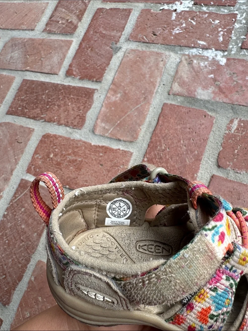 KEEN Unisex-Child Newport H2 Closed Toe Water Sandals 5